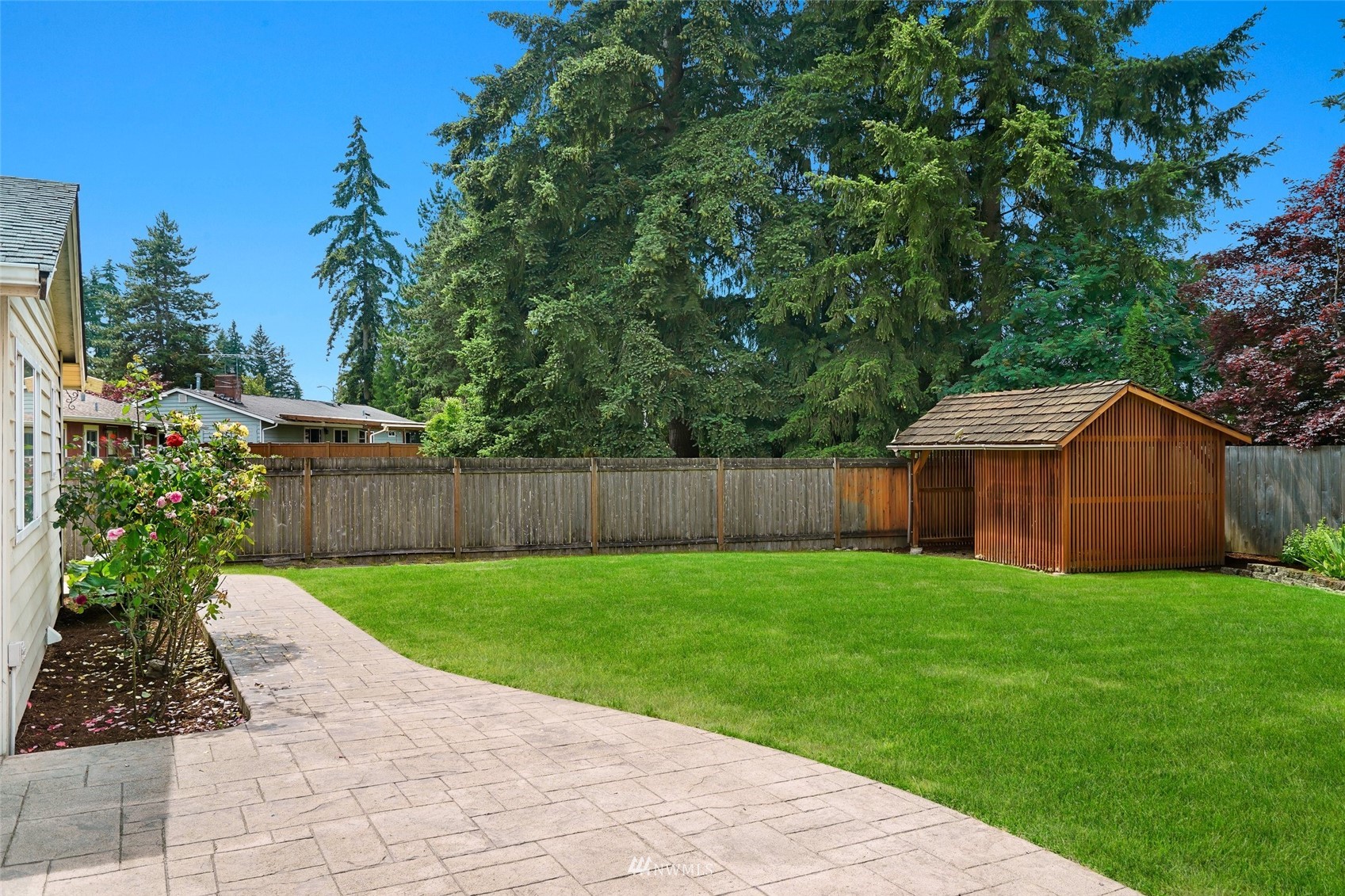 3007 Stafford Way Bothell, WA 98012 - Photo 31 of 32 a view of a back yard with green space