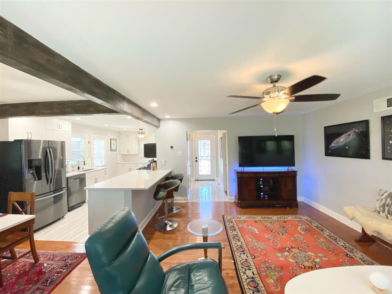 322 McElroy Road Memphis, TN 38120 - Photo 8 of 16 a living room with furniture and a flat screen tv