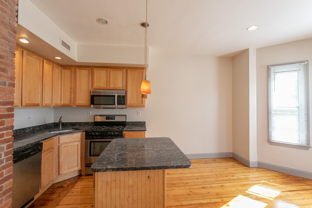 127 Marcella Street, Unit 2 Boston, MA 02119 - Photo 4 of 21 Gallery Image 4