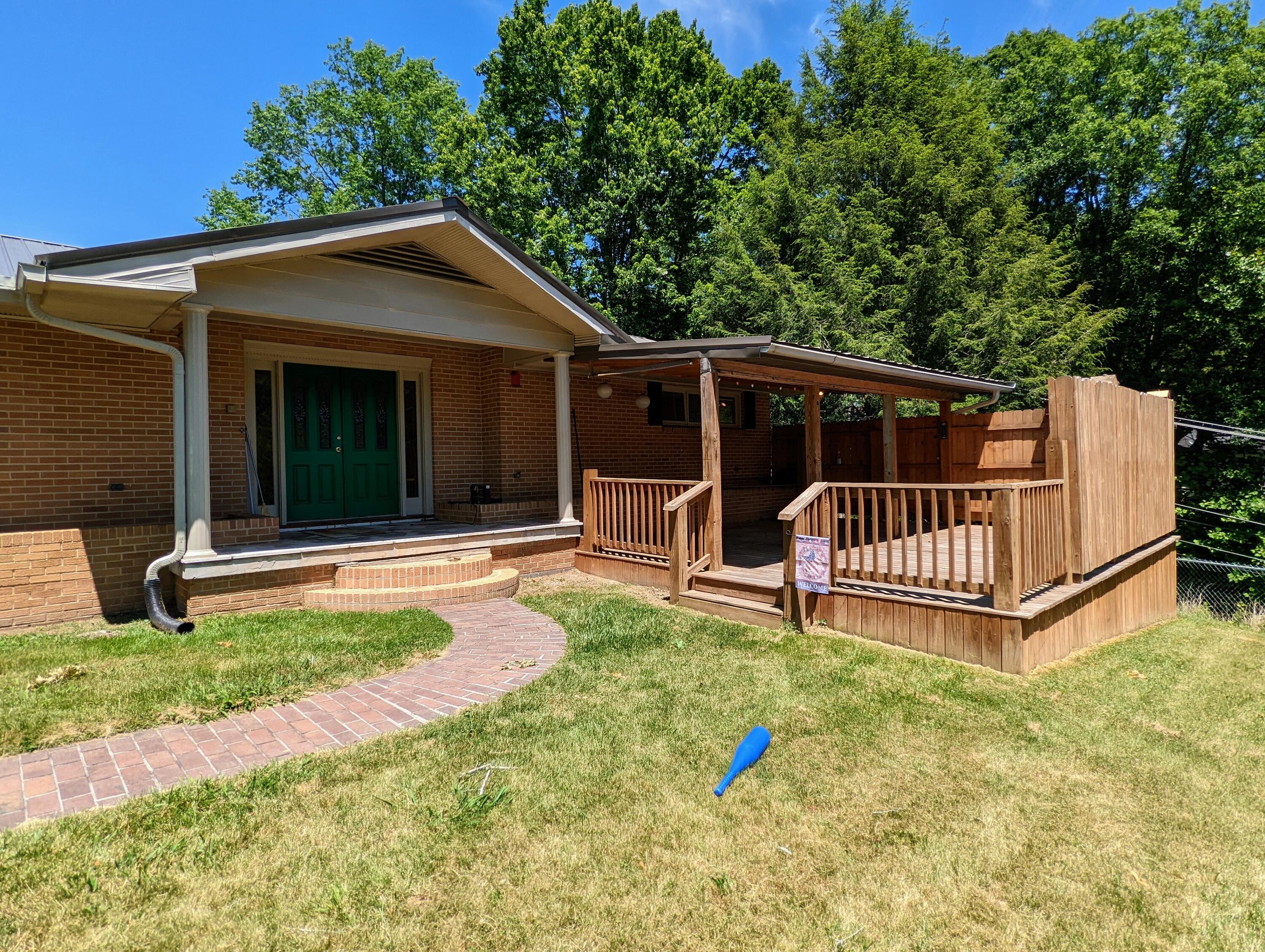 121 Sunset Drive Clintwood, VA 24228 - Photo 14 of 53 PXL_20220622_182758415