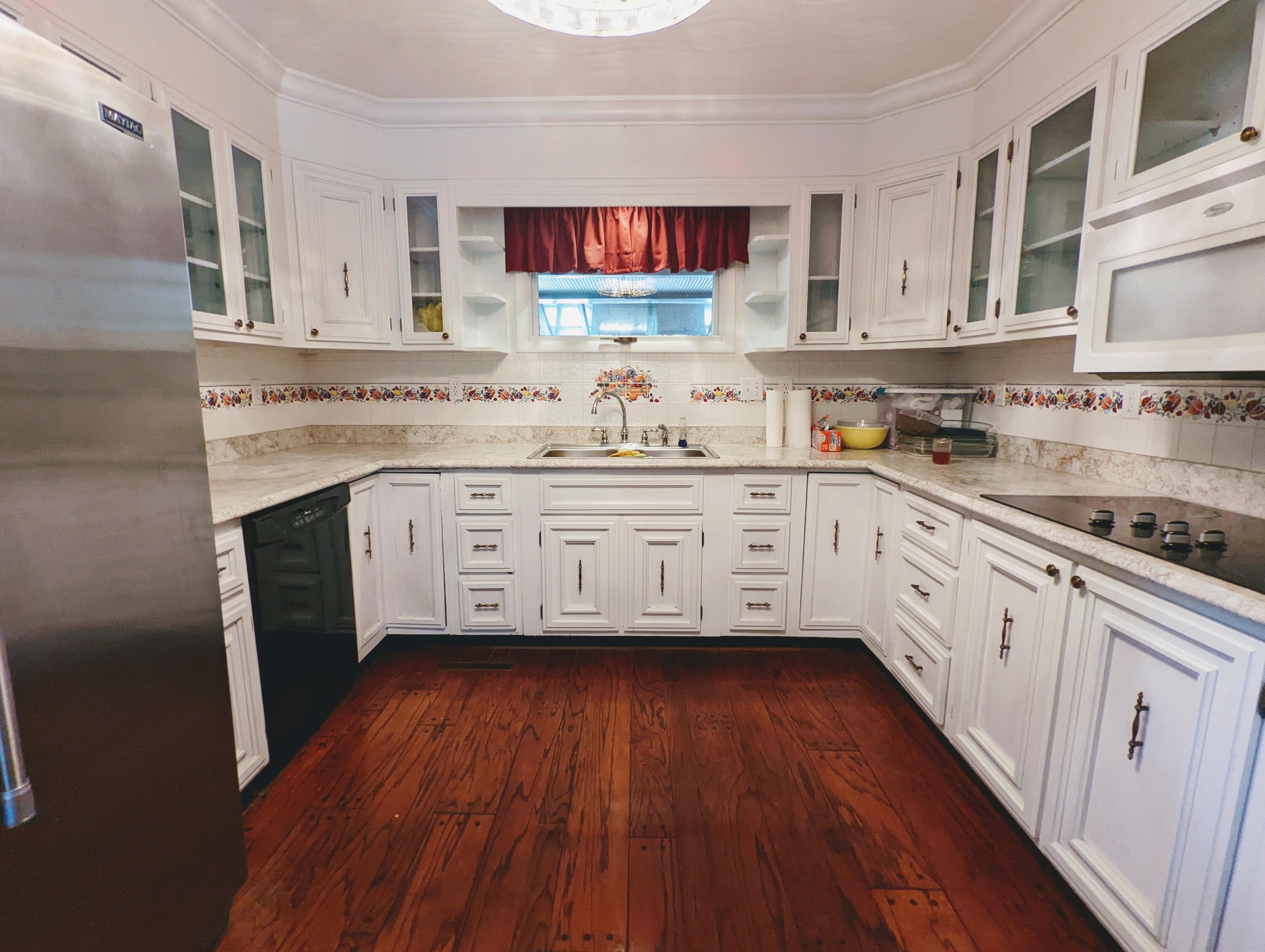 121 Sunset Drive Clintwood, VA 24228 - Photo 30 of 53 PXL_20220622_183156866