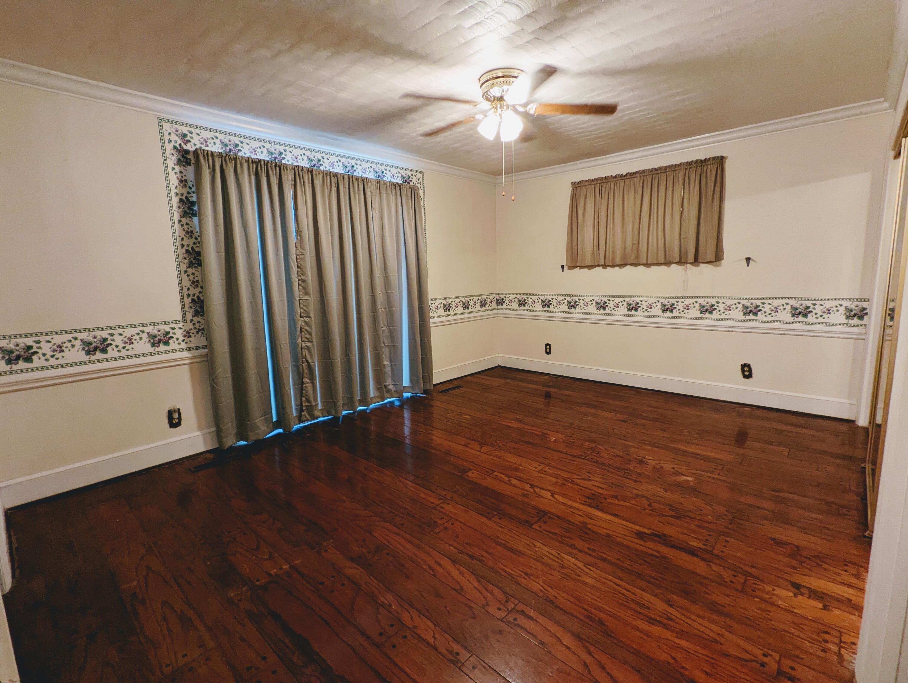 121 Sunset Drive Clintwood, VA 24228 - Photo 37 of 53 PXL_20220622_183735463