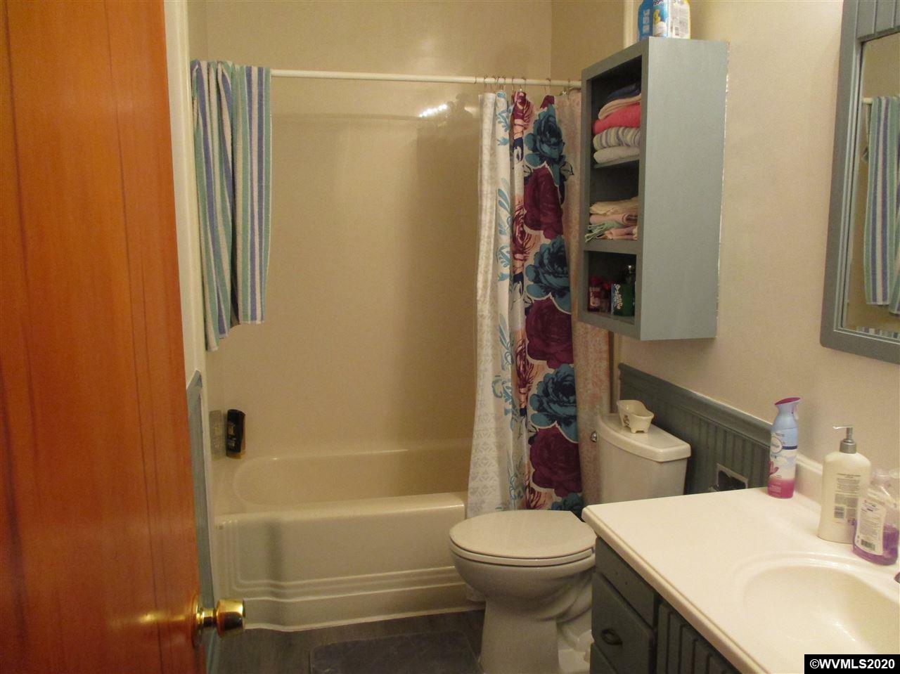 1230 Southwest Elm Street Albany, OR 97321 - Photo 14 of 18