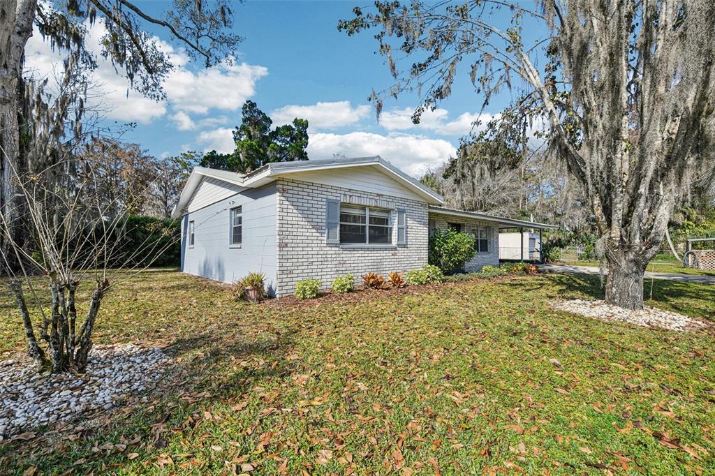 56305 Redbud Road Astor, FL 32102 - Photo 3 of 33
