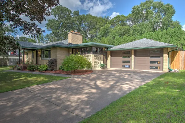 $336,000 | 2850 Holly Street South, Cambridge, MN 55008