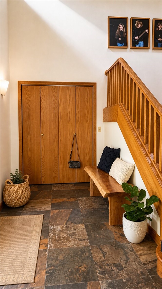212 Meeker Road Vestal, NY 13850 - Photo 18 of 35 Foyer