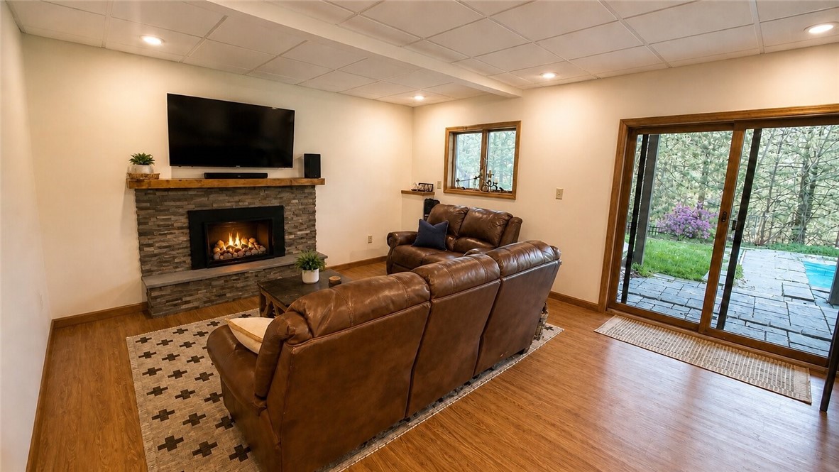212 Meeker Road Vestal, NY 13850 - Photo 8 of 35