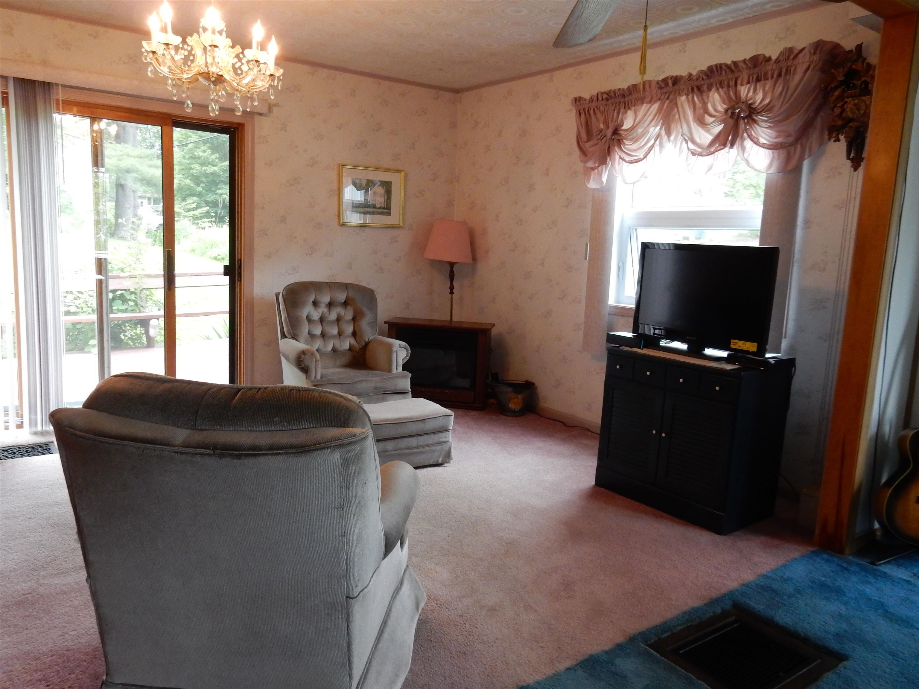 425 West Main Street Newport, VT 05855 - Photo 12 of 33