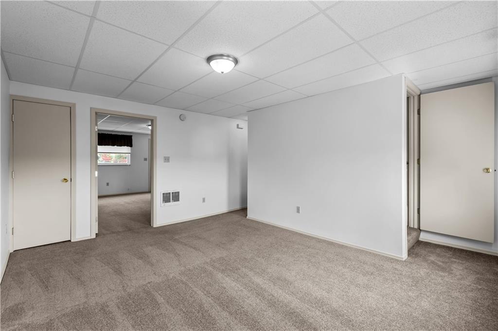 435 Walde Street Pittsburgh, PA 15210 - Photo 12 of 36