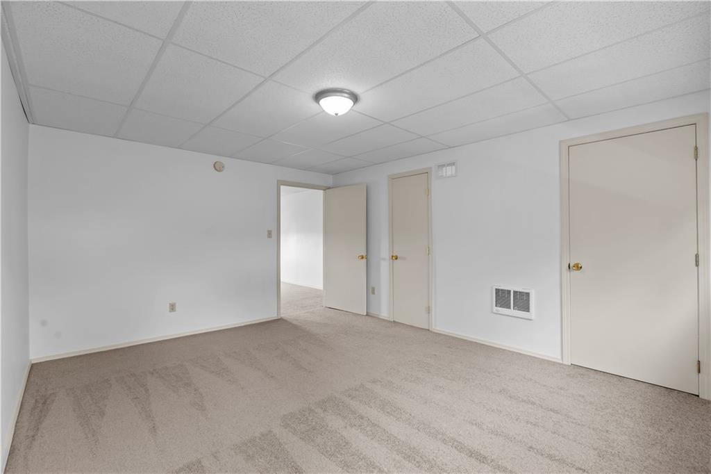 435 Walde Street Pittsburgh, PA 15210 - Photo 17 of 36