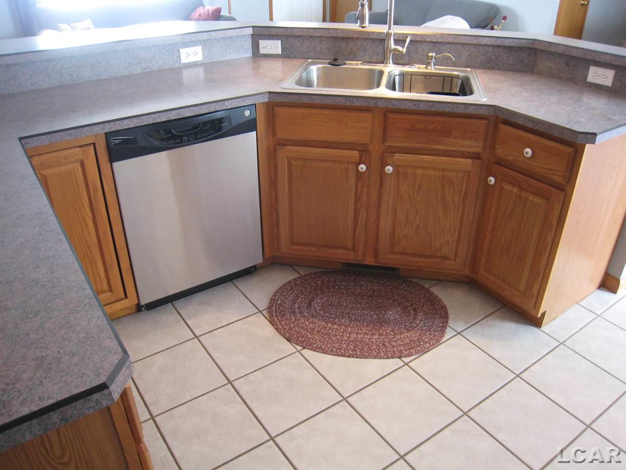 8900 Shepherd Road Onsted, MI 49265 - Photo 9 of 34 31281652-8.JPG