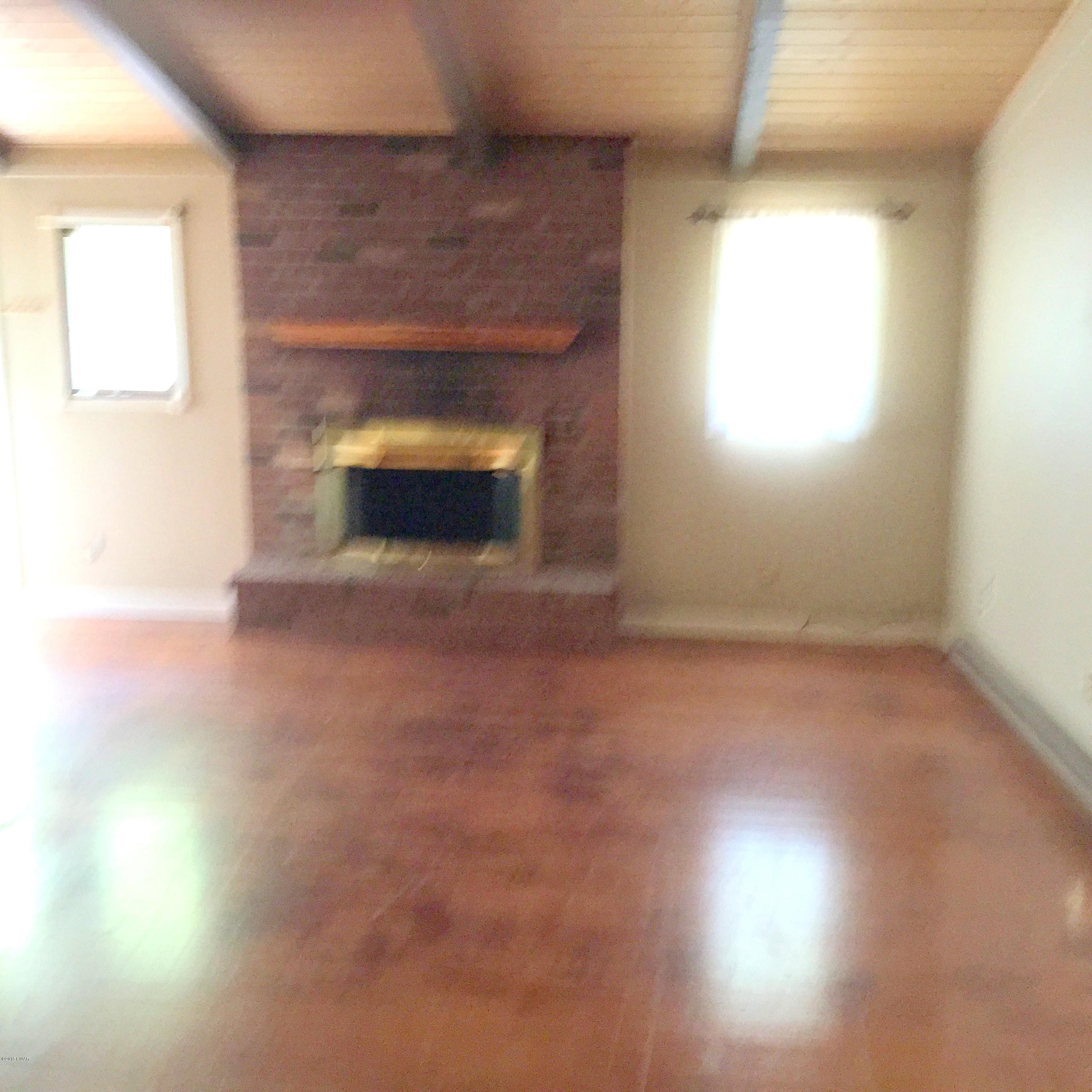 15 Cottonwood Road Hawley, PA 18428 - Photo 3 of 10 Gallery Image 3