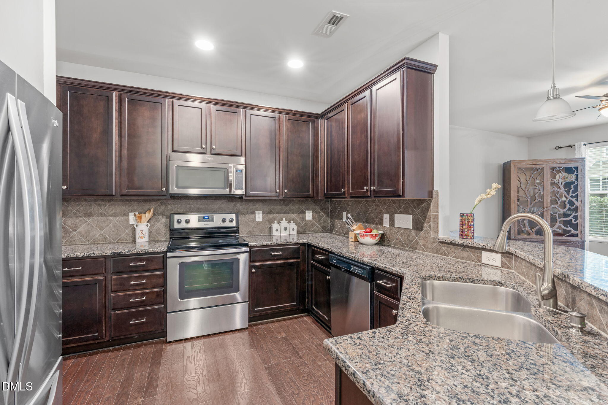 7224 Ladbrooke Street Raleigh, NC 27617 - Photo 11 of 29 Kitchen
