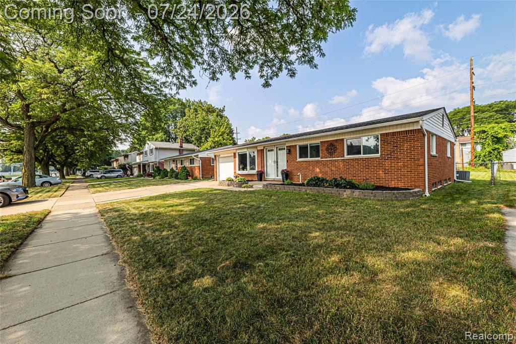 14629 Newburgh Road Livonia, MI 48154 - Photo 2 of 37