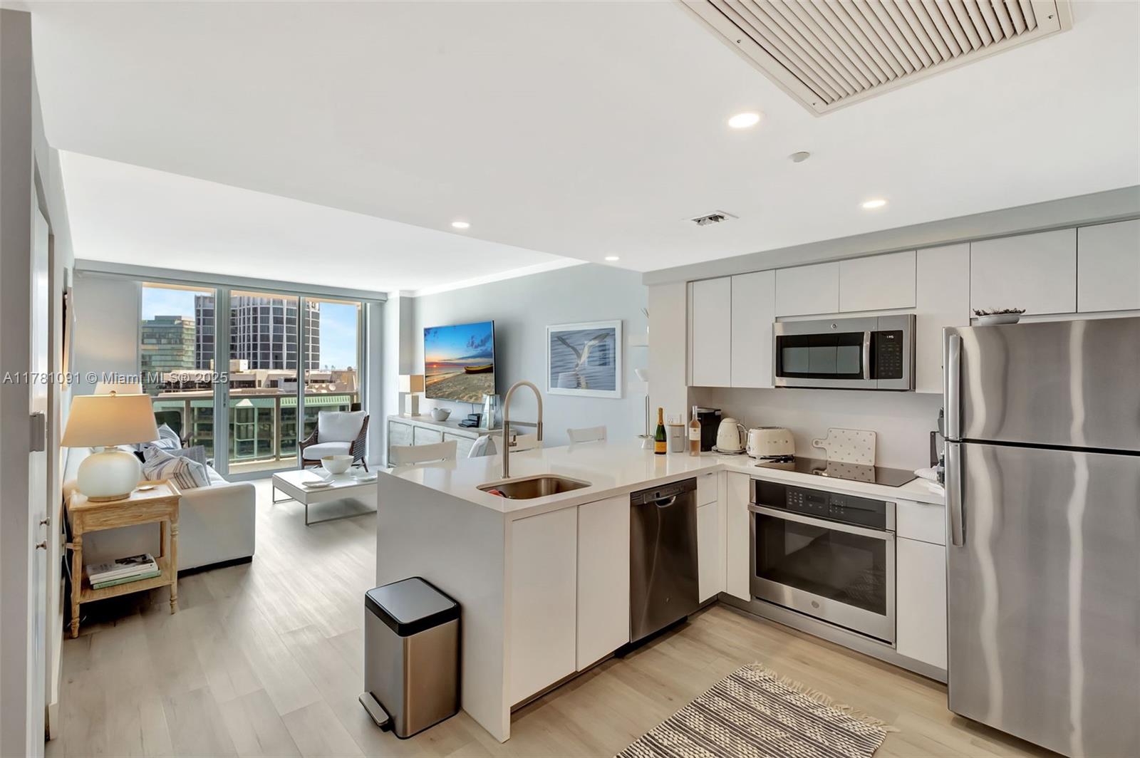 2889 McFarlane Road, Unit 1905 Miami, FL 33133 - Photo 13 of 51 Gallery Image 13