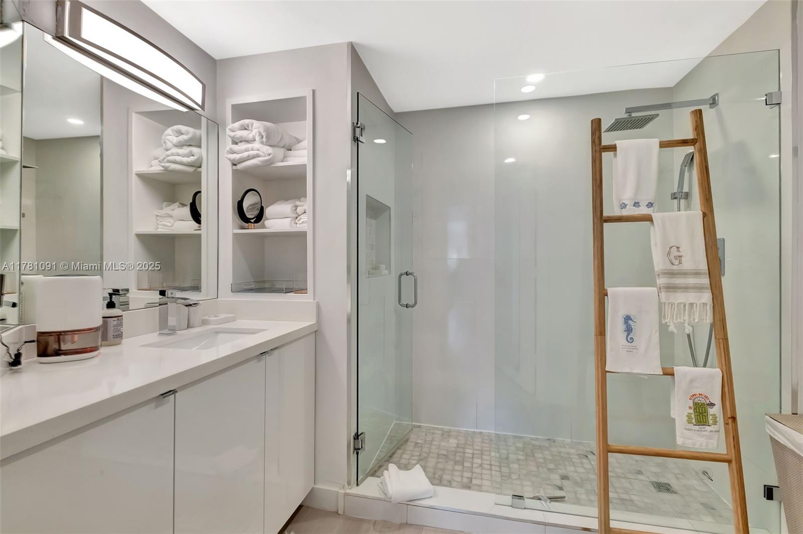 2889 McFarlane Road, Unit 1905 Miami, FL 33133 - Photo 28 of 51 Gallery Image 28