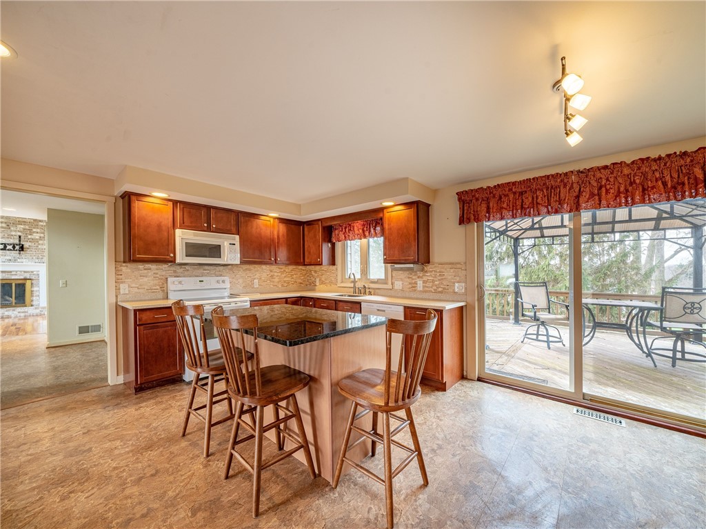 31 Misty Pine Road Perinton, NY 14450 - Photo 12 of 33