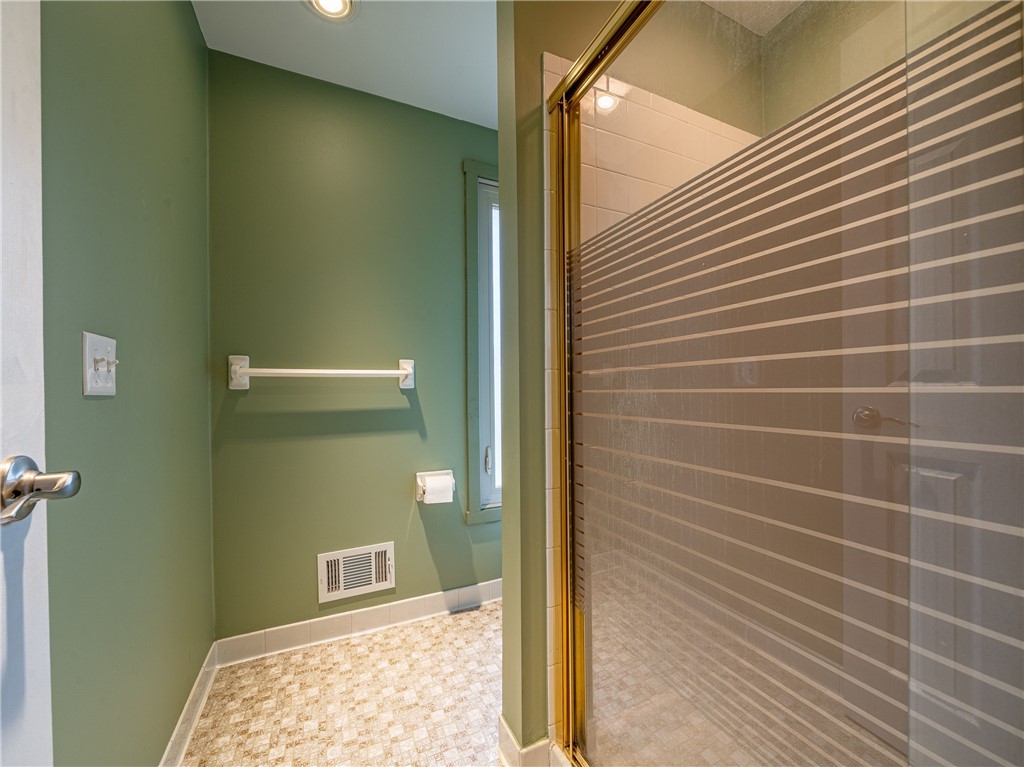 31 Misty Pine Road Perinton, NY 14450 - Photo 20 of 33