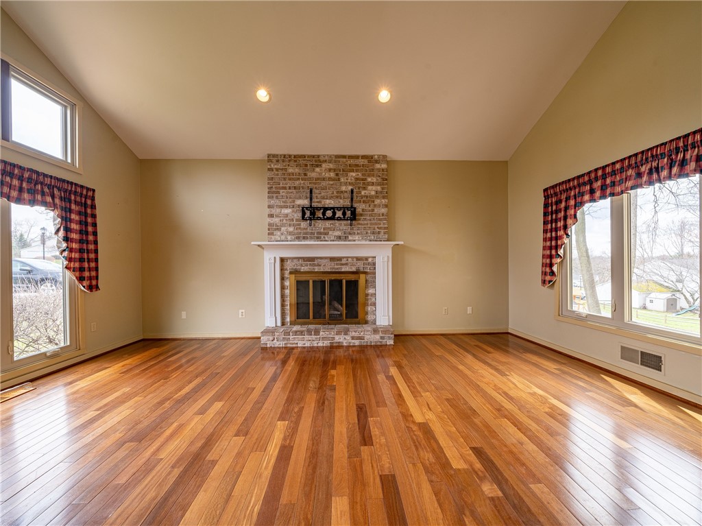 31 Misty Pine Road Perinton, NY 14450 - Photo 7 of 33