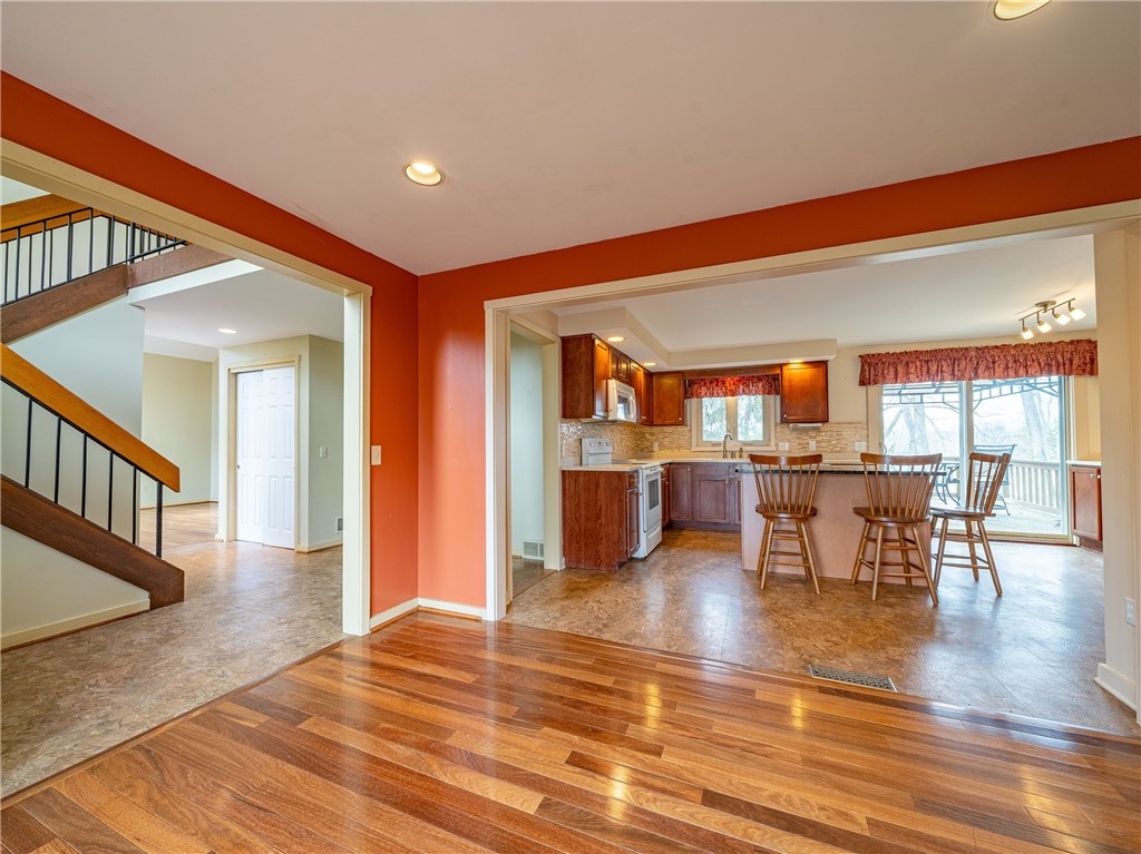 31 Misty Pine Road Perinton, NY 14450 - Photo 10 of 33