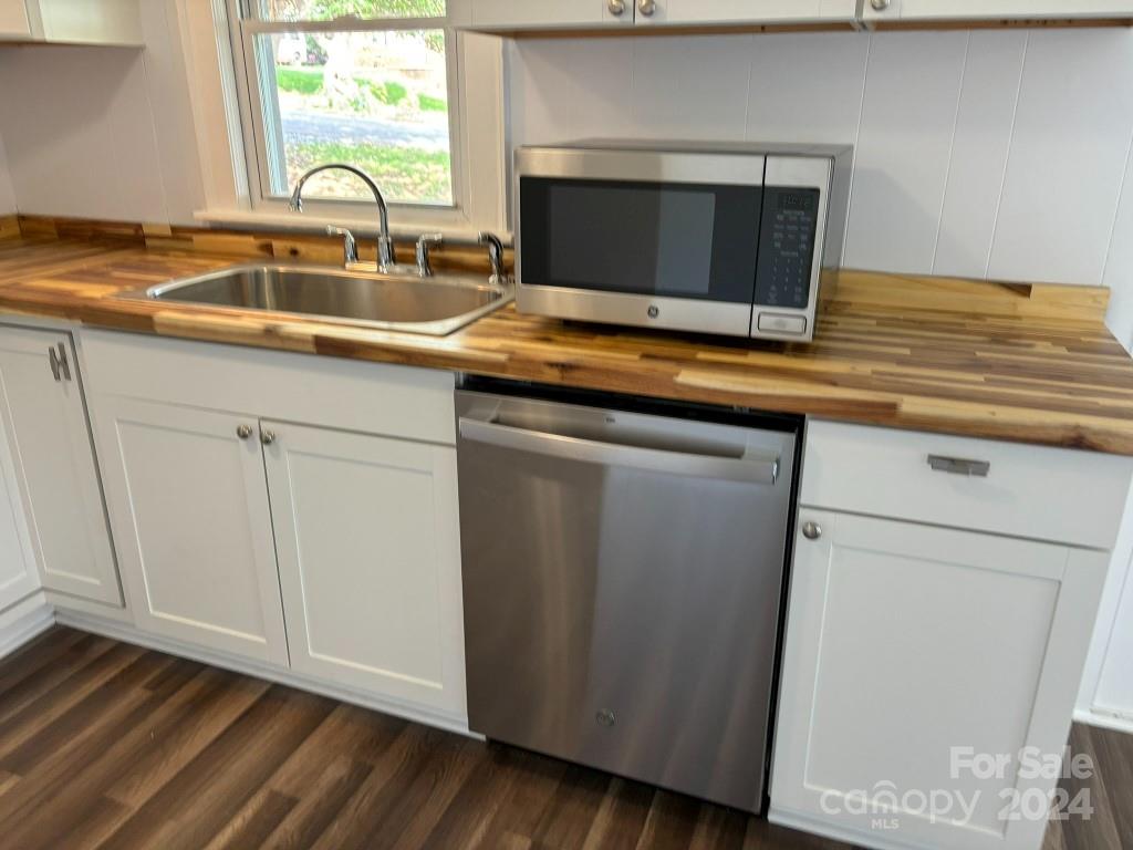 5397 Hope Road Vale, NC 28168 - Photo 18 of 32 a kitchen with a sink and a microwave