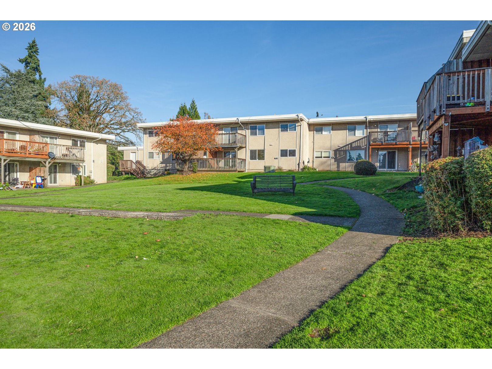 13455 Southeast Oatfield Road Milwaukie, OR 97222 - Photo 4 of 47
