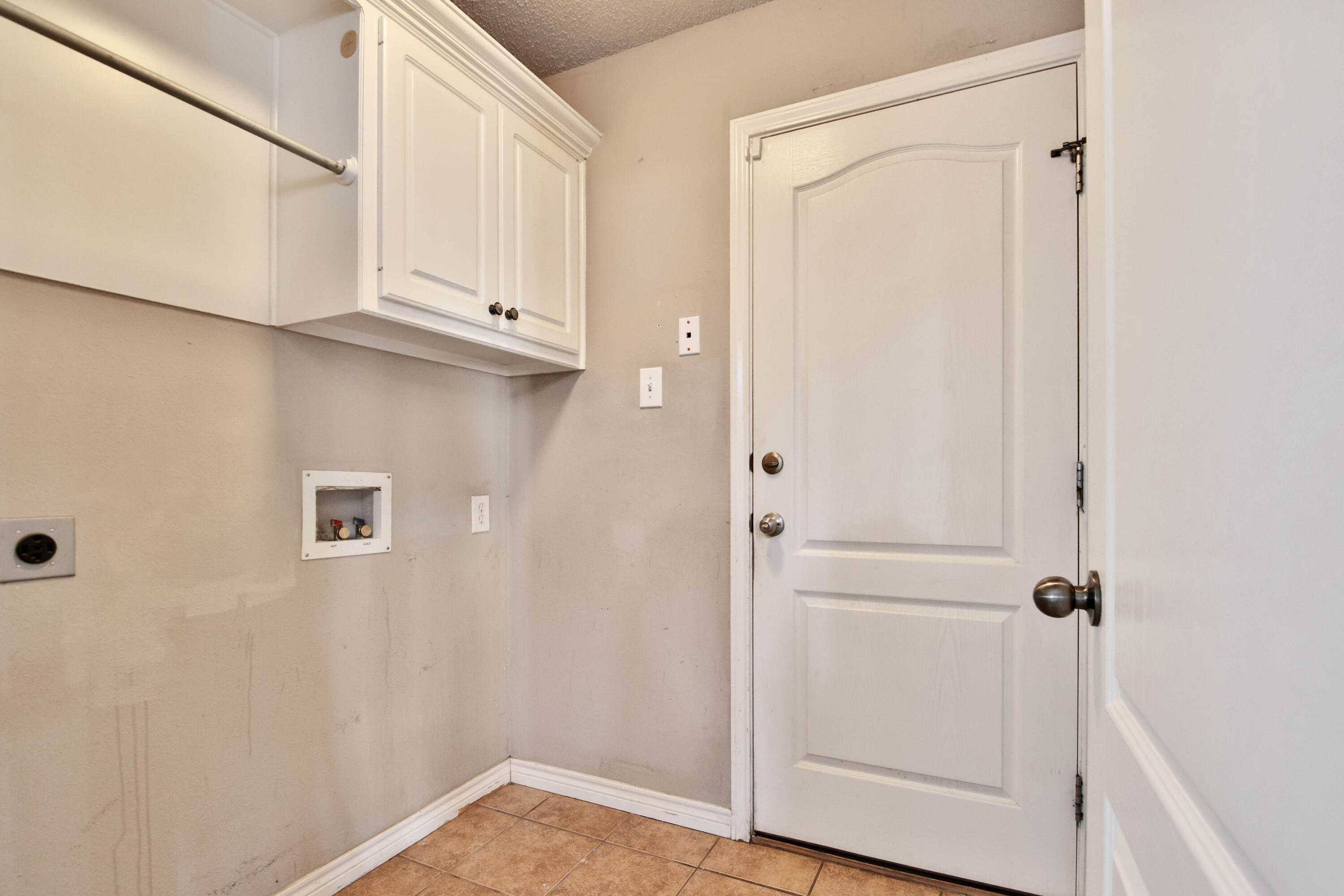 6501 87th Street Lubbock, TX 79424 - Photo 11 of 28 IMG_3023