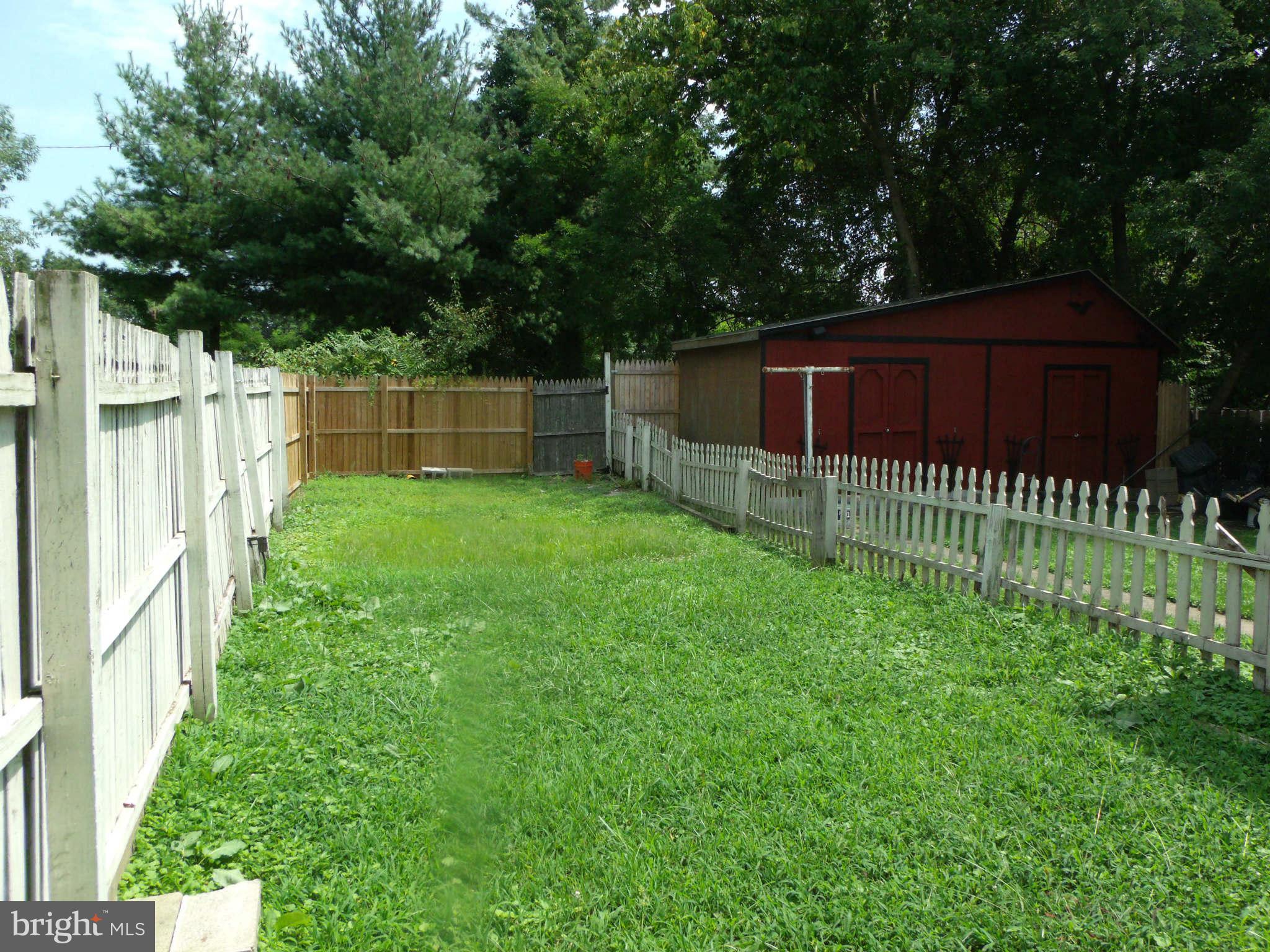 2967 Freeway Baltimore, MD 21227 - Photo 25 of 29 Exterior (Rear)
