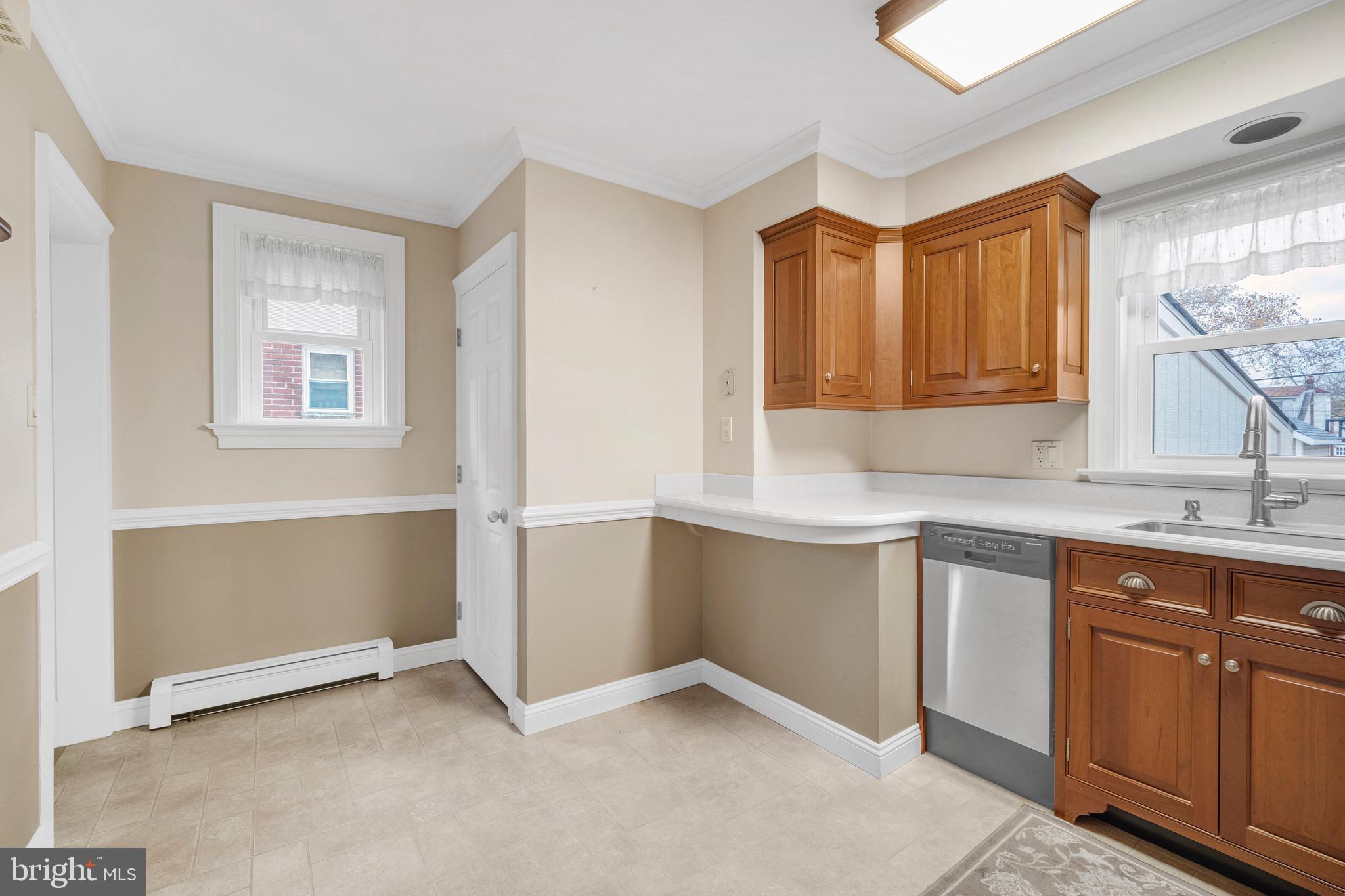 7408 Dungan Road Philadelphia, PA 19111 - Photo 11 of 34 Gallery Image 11