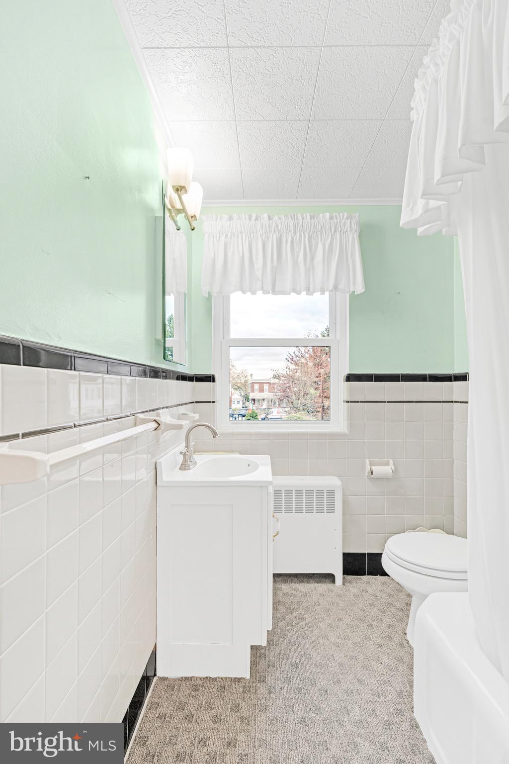 7408 Dungan Road Philadelphia, PA 19111 - Photo 14 of 34 Gallery Image 14