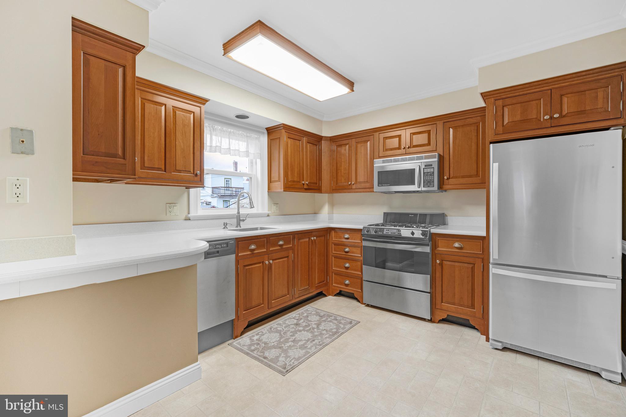7408 Dungan Road Philadelphia, PA 19111 - Photo 8 of 34 Gallery Image 8