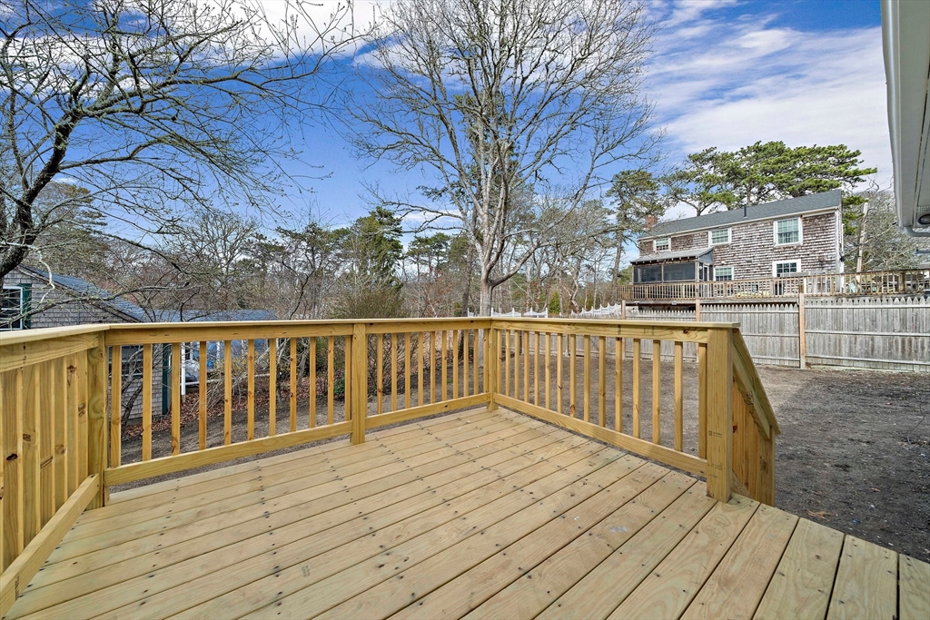 6 Raintree Road Dennis, MA 02639 - Photo 15 of 27