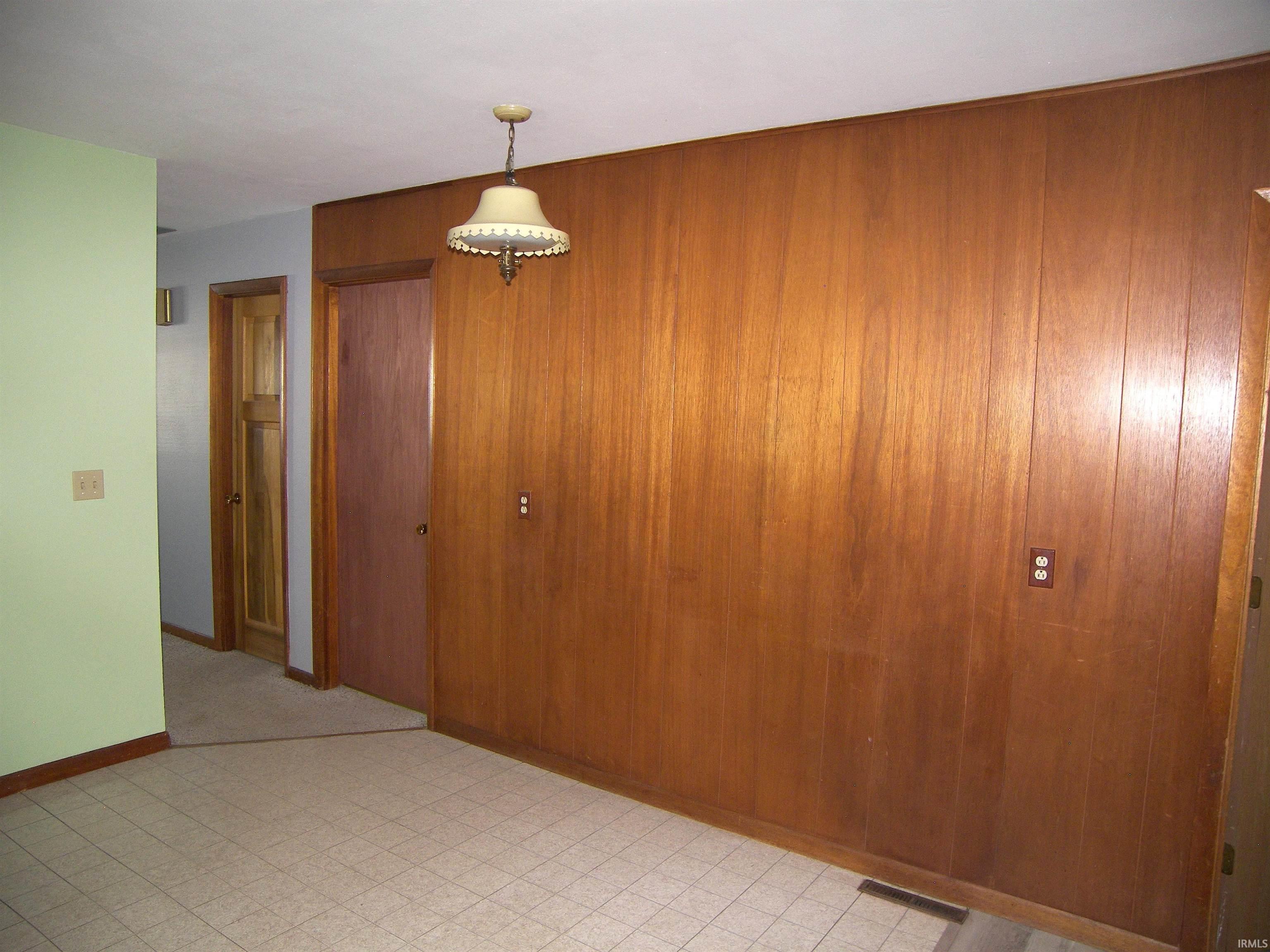 210 North Tucker Street Mentone, IN 46539 - Photo 18 of 36
