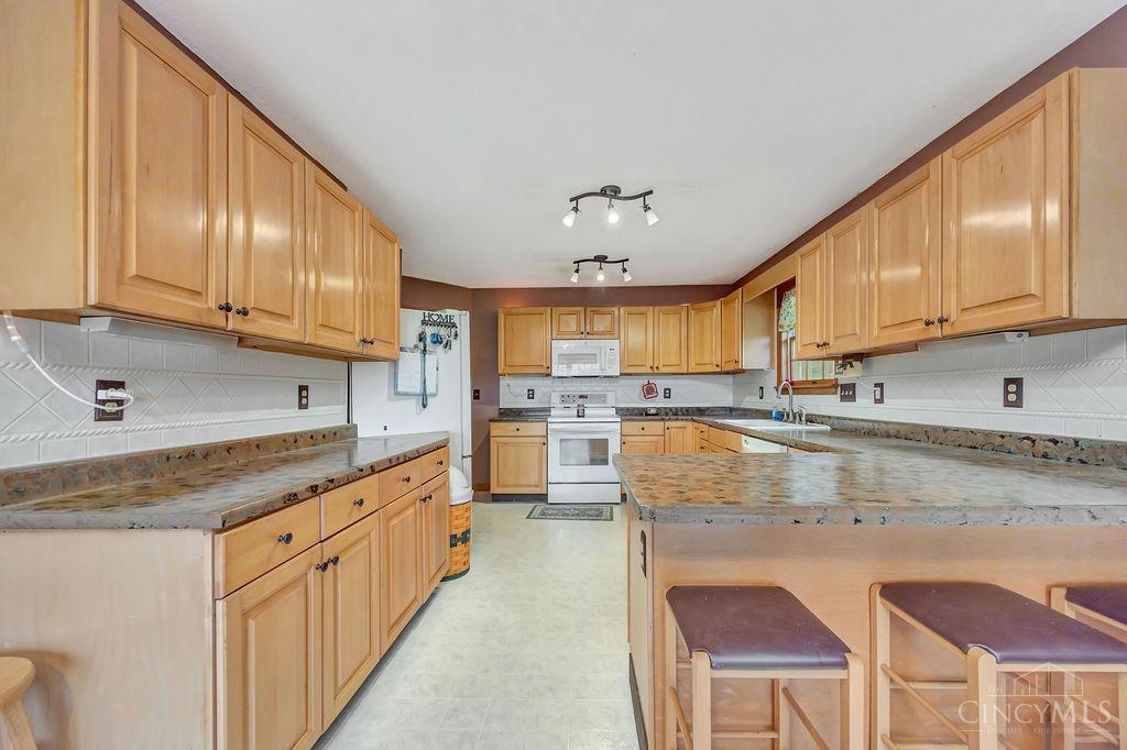 7947 Contreras Road Oxford, OH 45056 - Photo 16 of 48