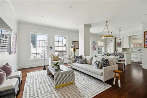 $799,900 | 700 Magazine Street, Unit 515, New Orleans, LA 70130