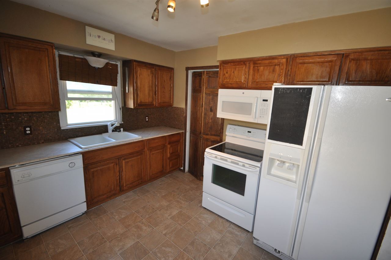 3220 North Ely Road Spokane, WA 99212 - Photo 2 of 18