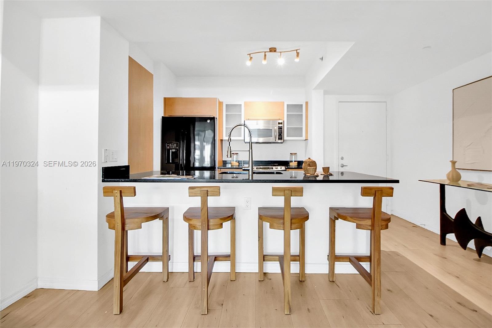 951 Brickell Avenue, Unit 505 Miami, FL 33131 - Photo 8 of 34