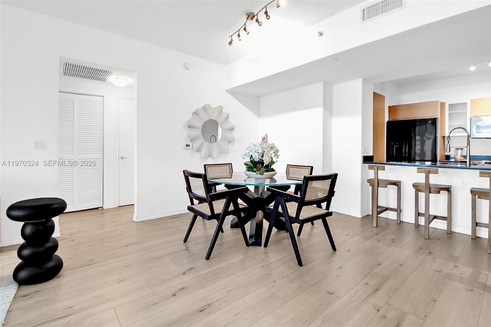 951 Brickell Avenue, Unit 505 Miami, FL 33131 - Photo 10 of 34