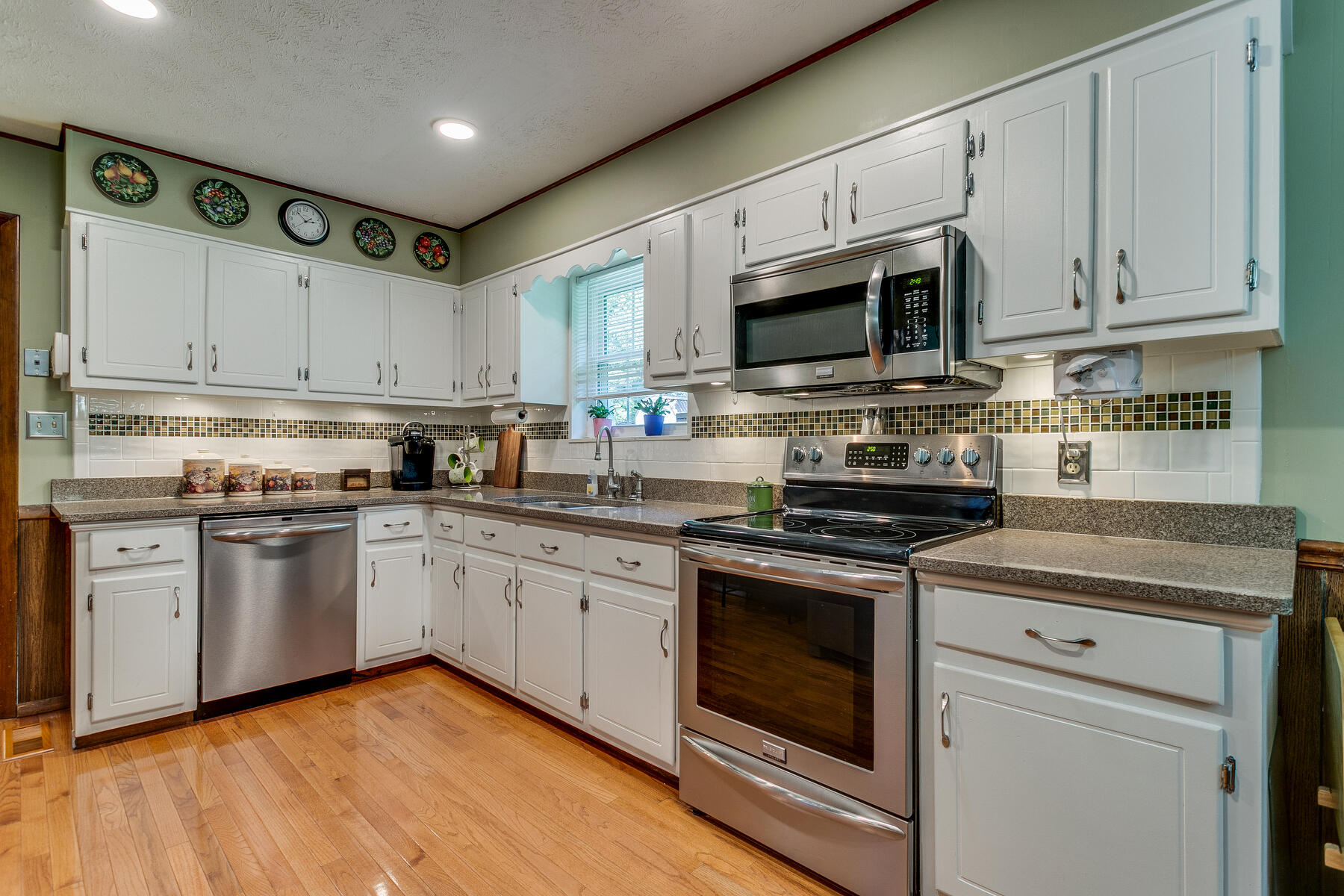 191 Shady Woods Road Morristown, TN 37814 - Photo 14 of 47 014 (5)
