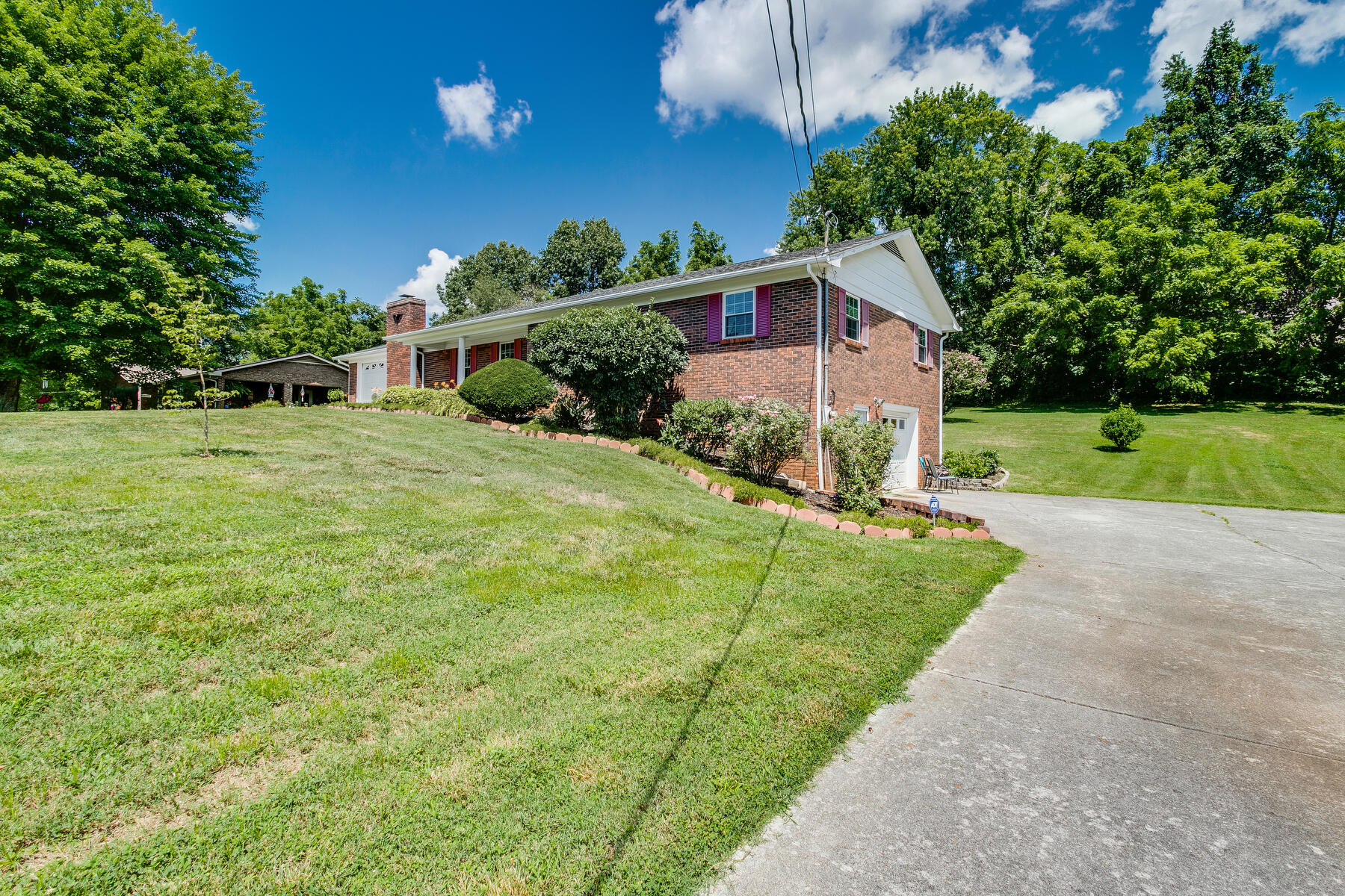 191 Shady Woods Road Morristown, TN 37814 - Photo 2 of 47 002 (5)