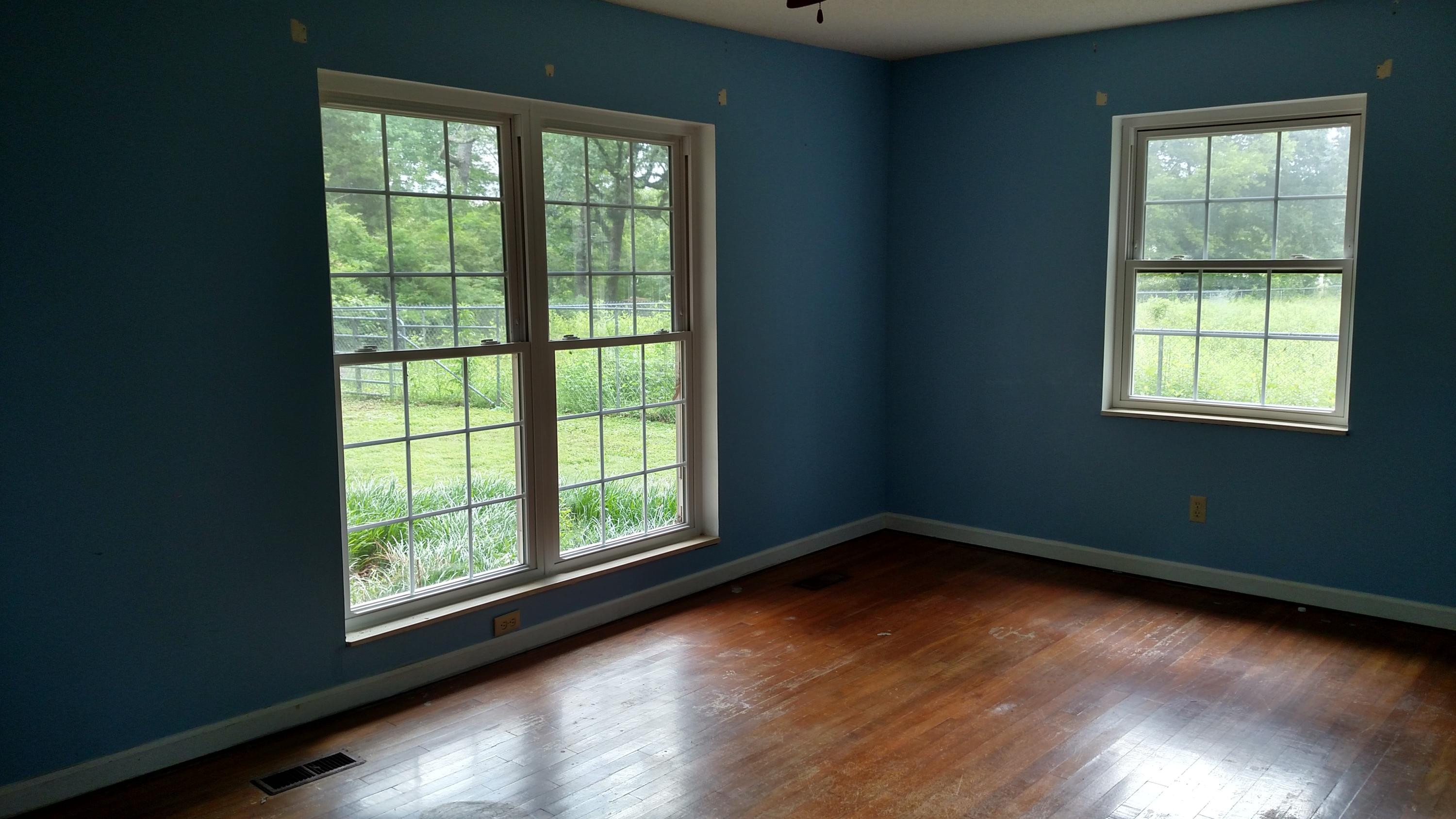 924 Horne Road Hixson, TN 37343 - Photo 2 of 19 LIVING ROOM