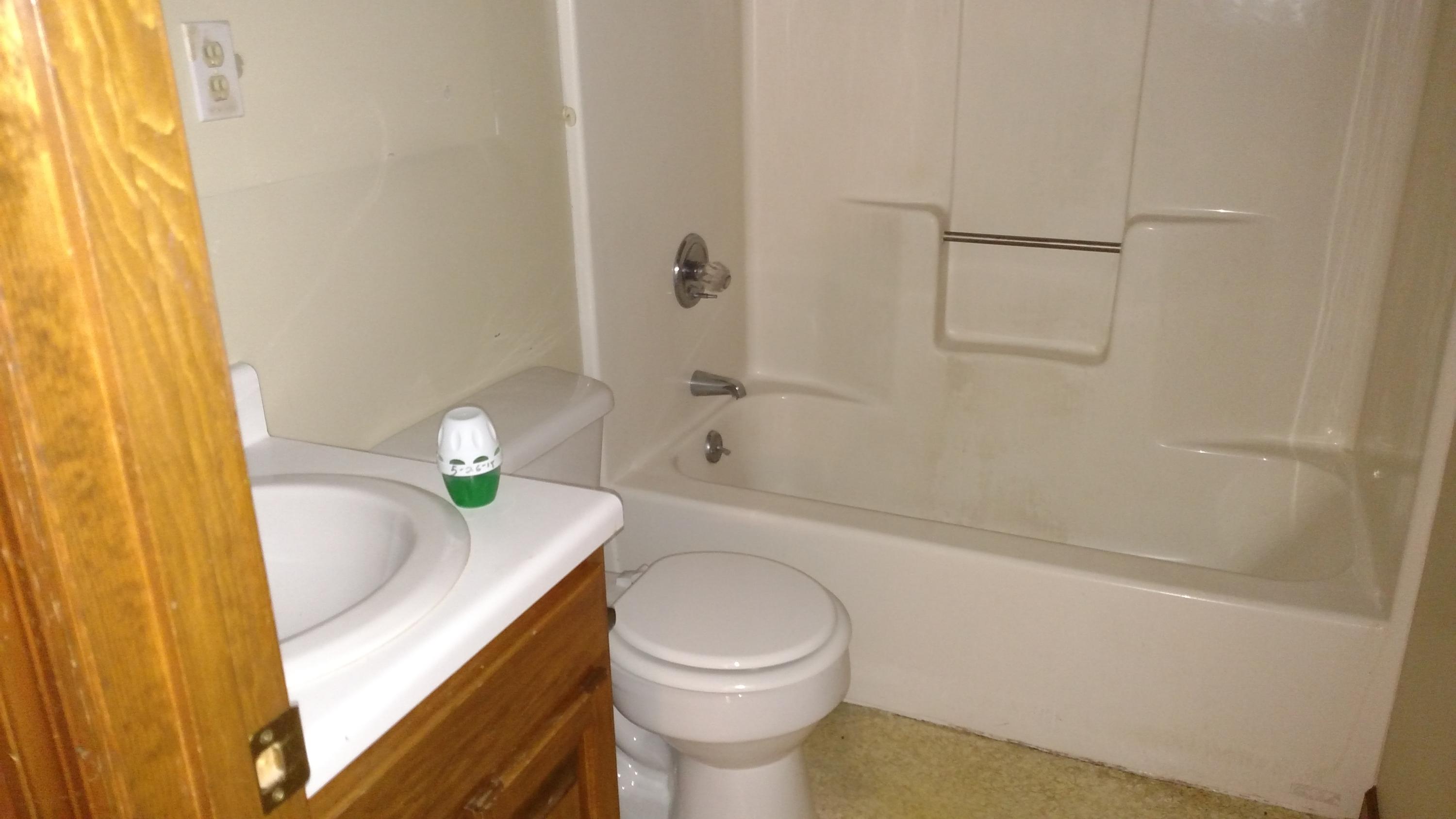 924 Horne Road Hixson, TN 37343 - Photo 12 of 19 BATHROOM FOUR