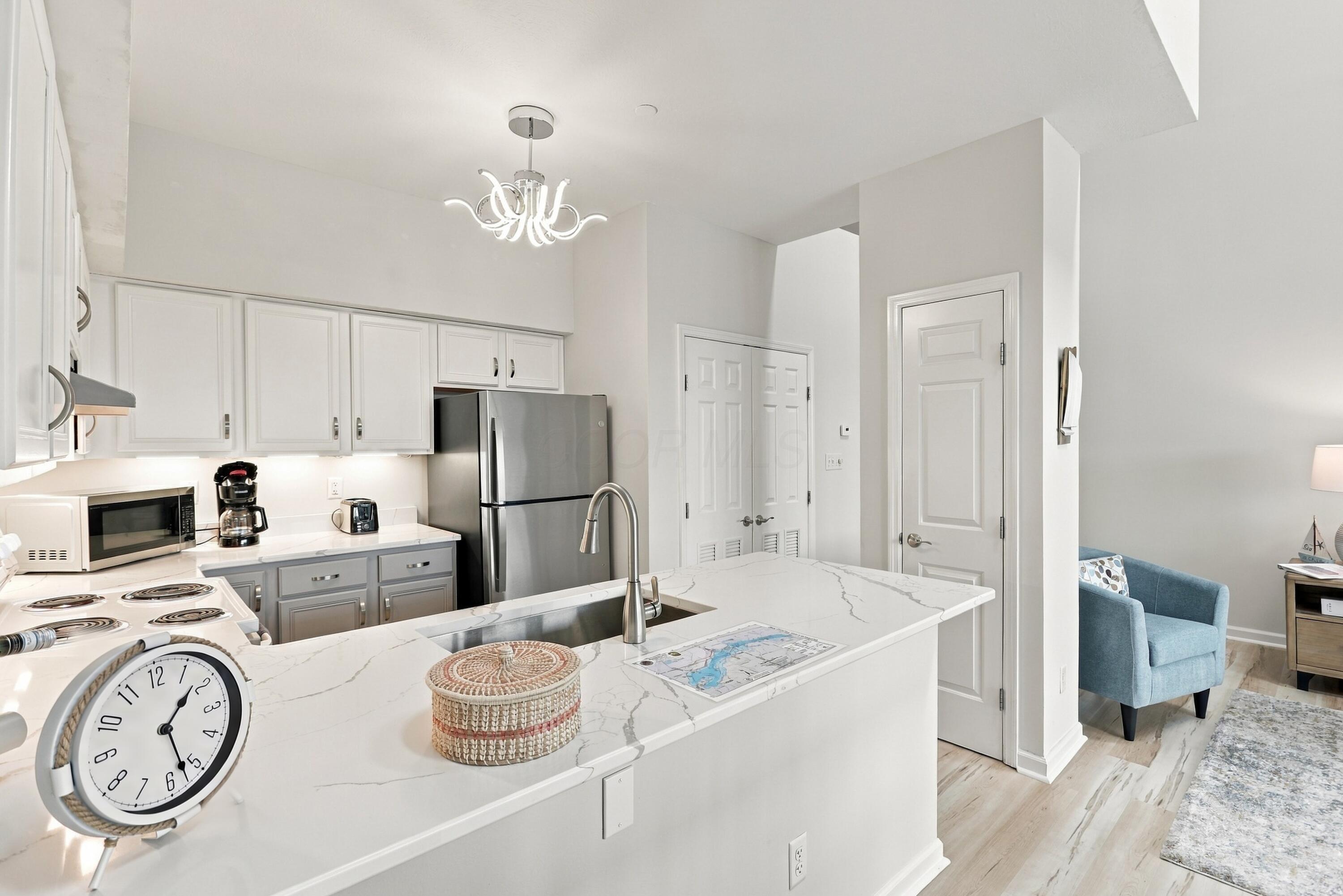 4401 Hunts Landing Road, Unit 403 Hebron, OH 43025 - Photo 9 of 38 8-print-10-print-0d3a8053-jpg