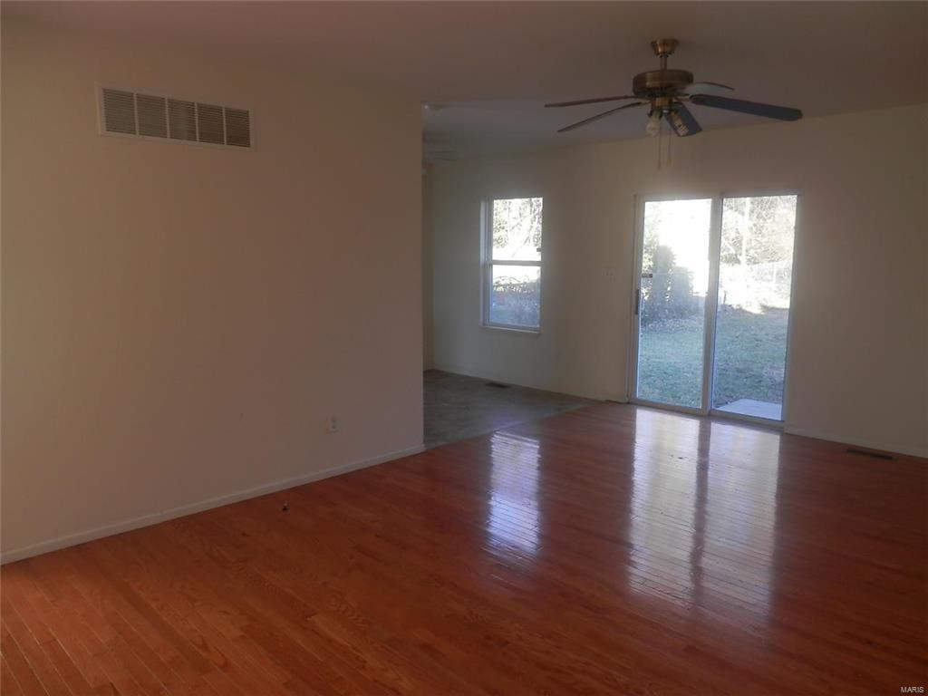 2826 Old Hanley Road St. Louis, MO 63114 - Photo 13 of 16 Gallery Image 13