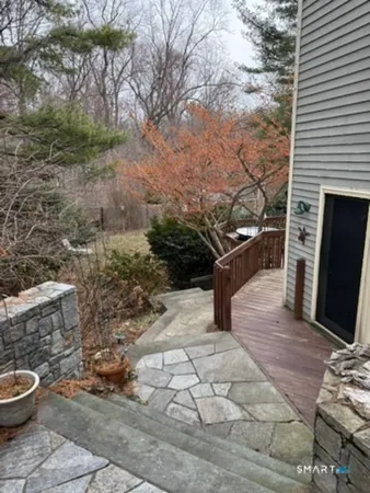 $999,900 | 22 Knollwood Drive, Fairfield, CT 06824