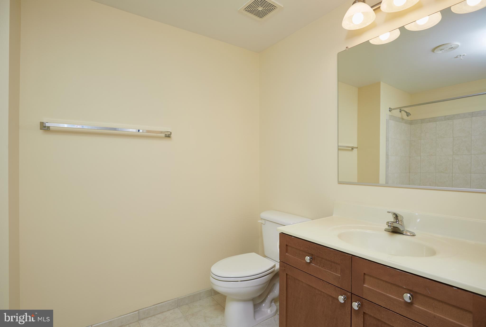 930 Wayne Avenue, Unit 805 Silver Spring, MD 20910 - Photo 14 of 26 Gallery Image 14