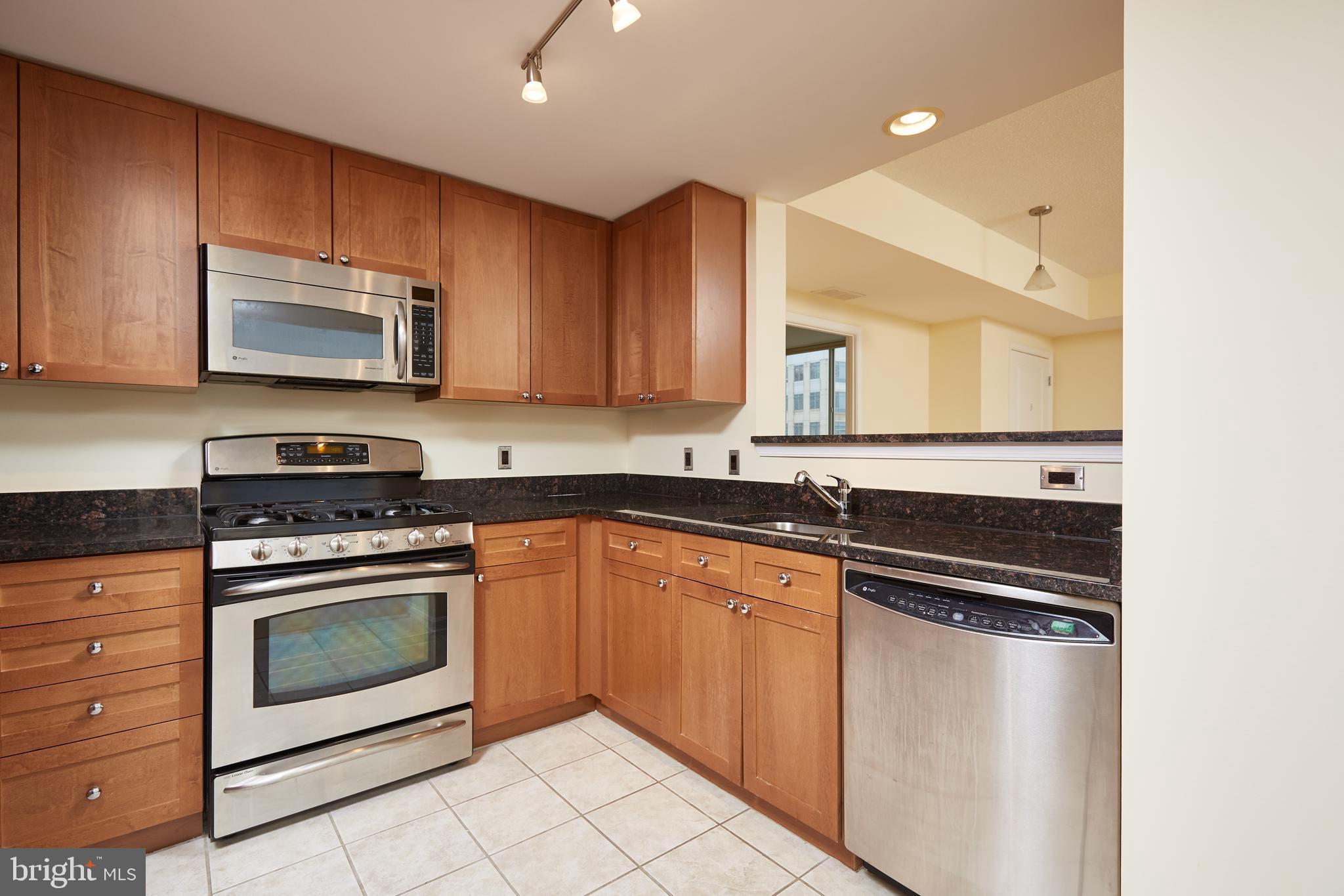 930 Wayne Avenue, Unit 805 Silver Spring, MD 20910 - Photo 21 of 26 Gallery Image 21