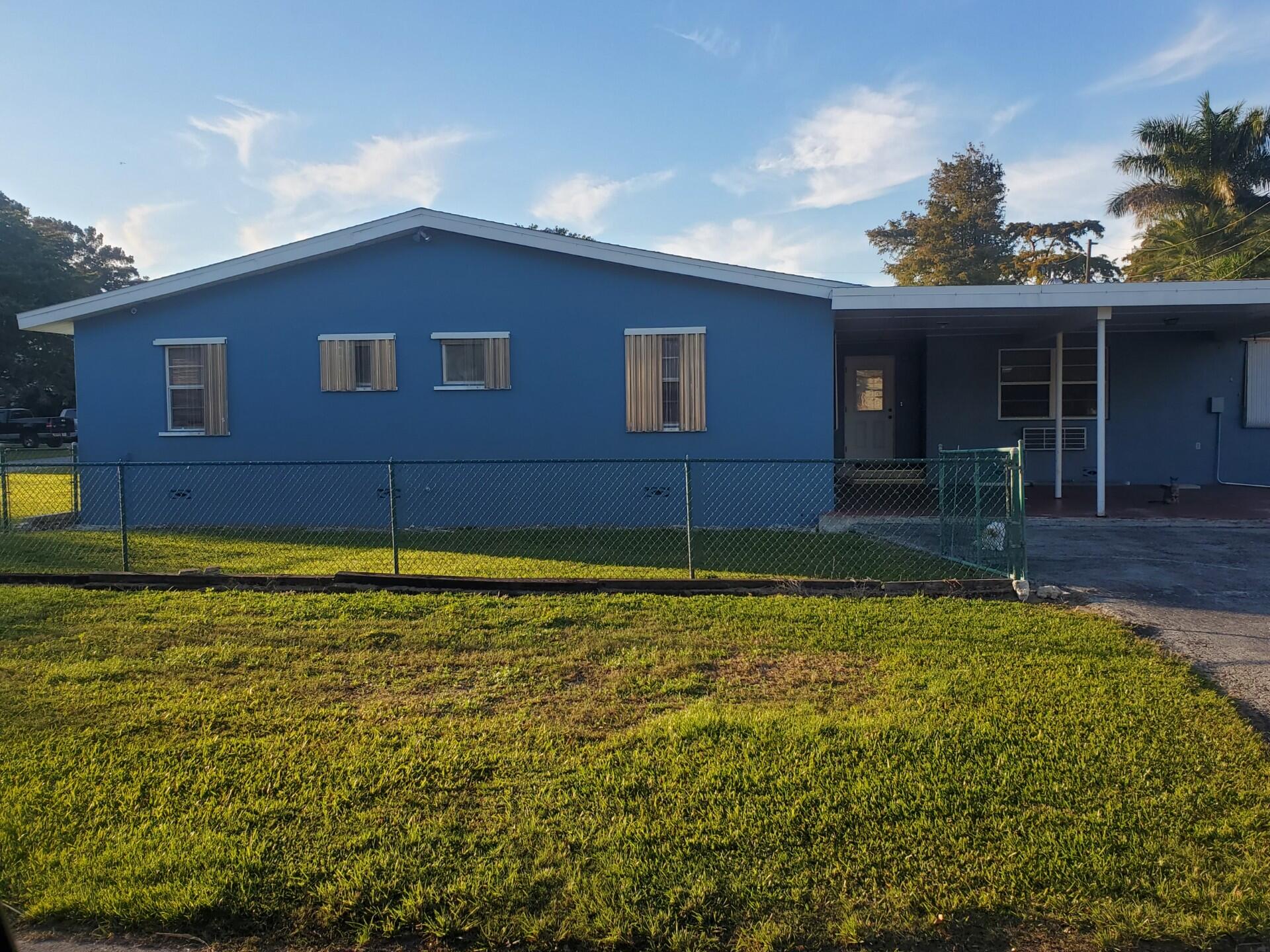 37001 2nd Street Canal Point, FL 33438 - Photo 5 of 12 C2C74E13-6BC3-4206-B063-D4BF11919944