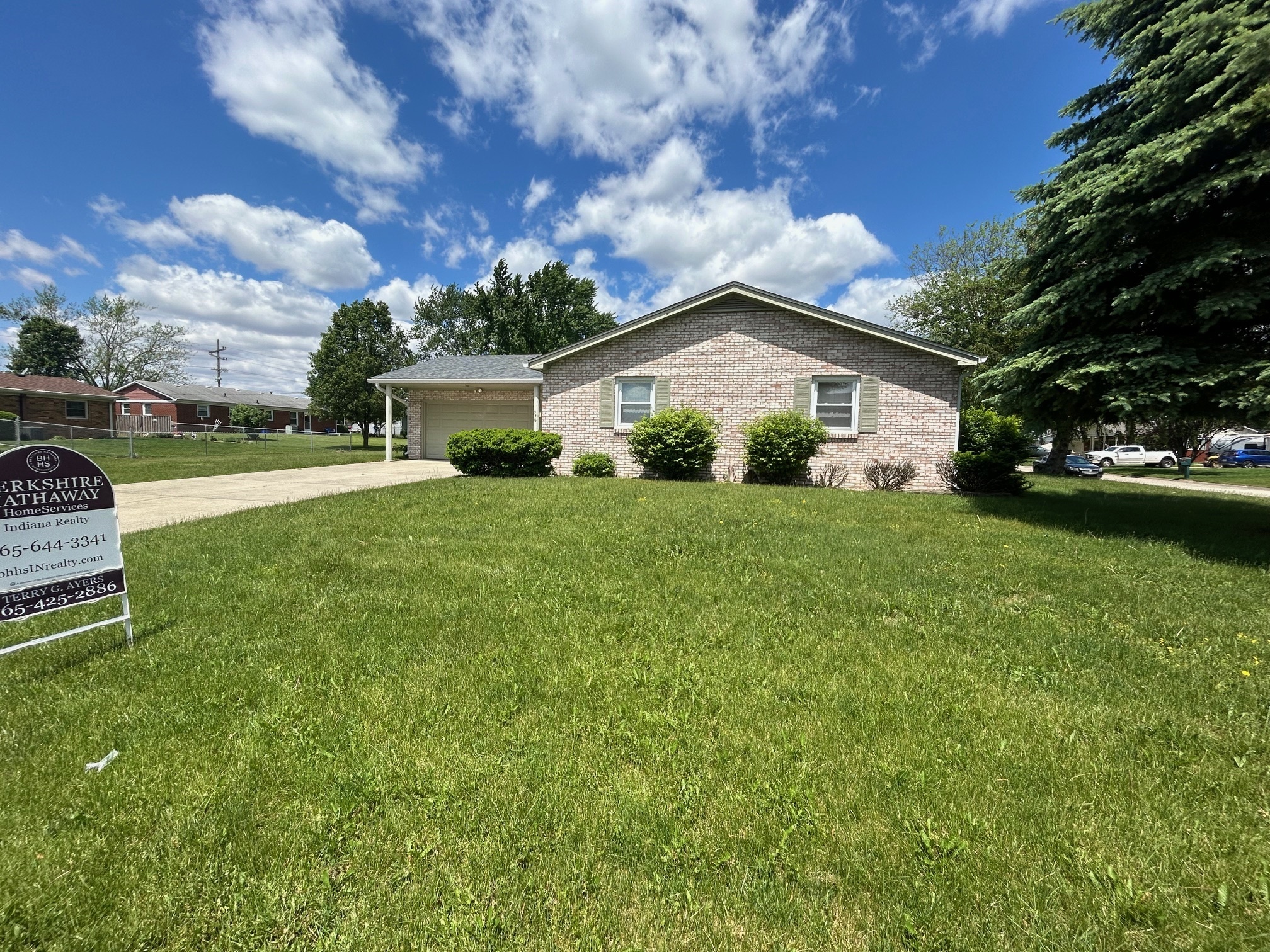 936 Delmar Road Anderson, IN 46013 - Photo 2 of 40 Gallery Image 2