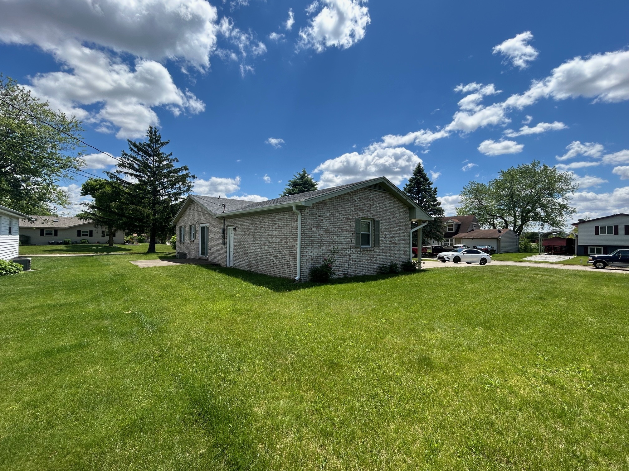 936 Delmar Road Anderson, IN 46013 - Photo 4 of 40 Gallery Image 4